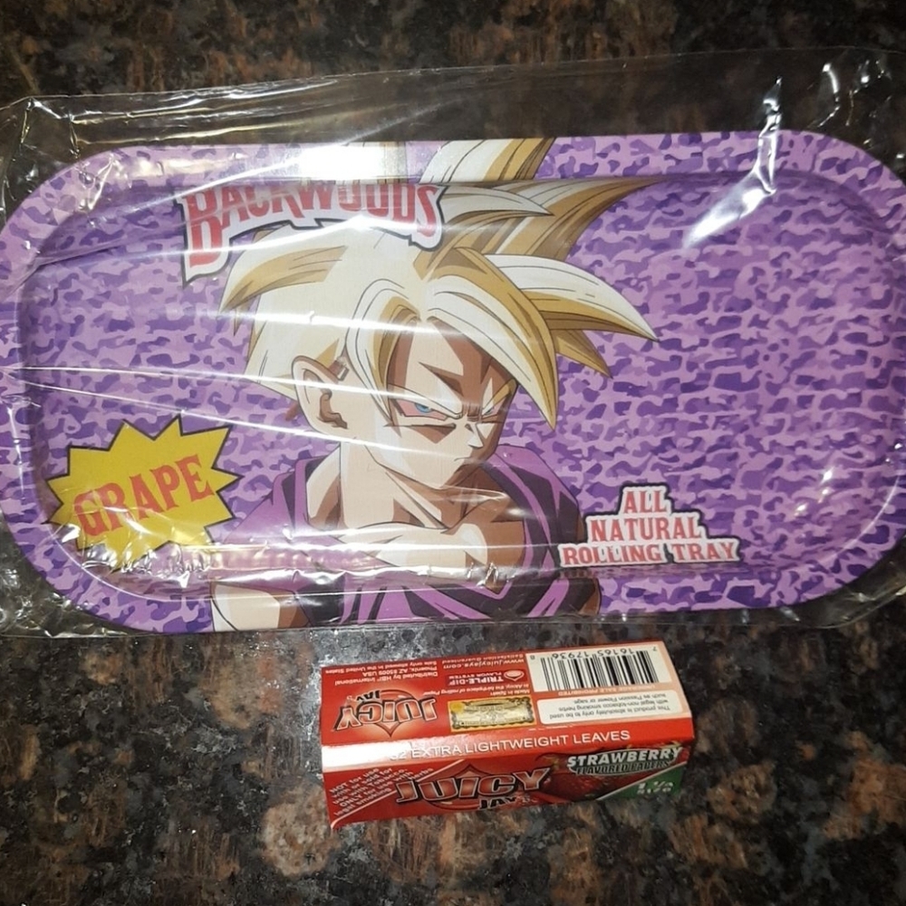 Backwood Rolling Tray Teen Gohan SS2 - Picture 2 of 4